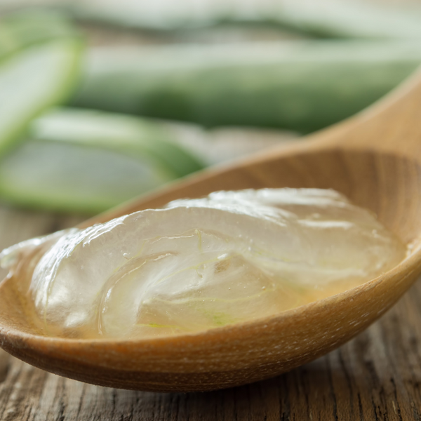 Comment utiliser le gel aloe vera sur les cheveux bouclés ?